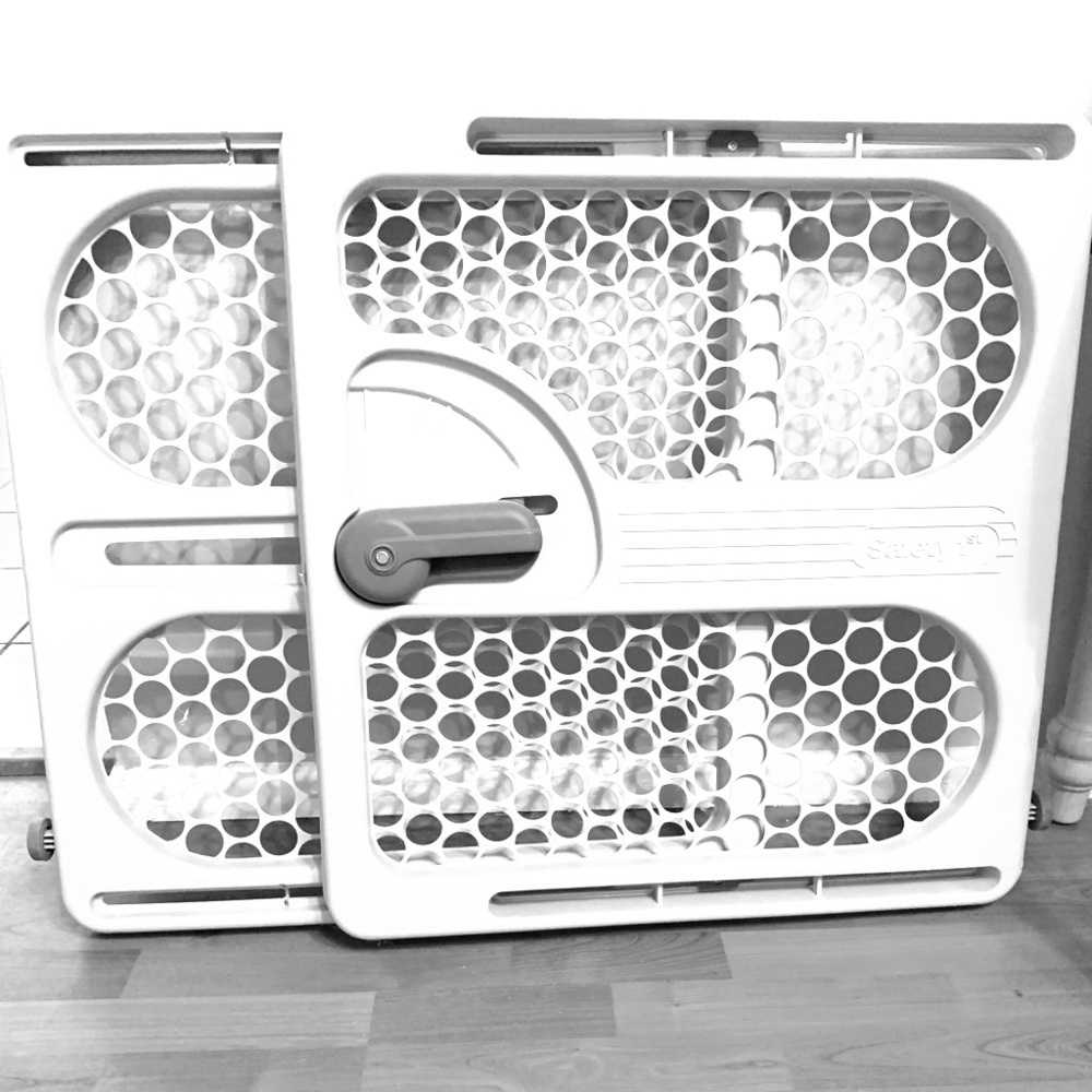 Baby gate